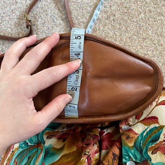 Coach Tan Leather Shoulder Bag - Picture 13 of 14